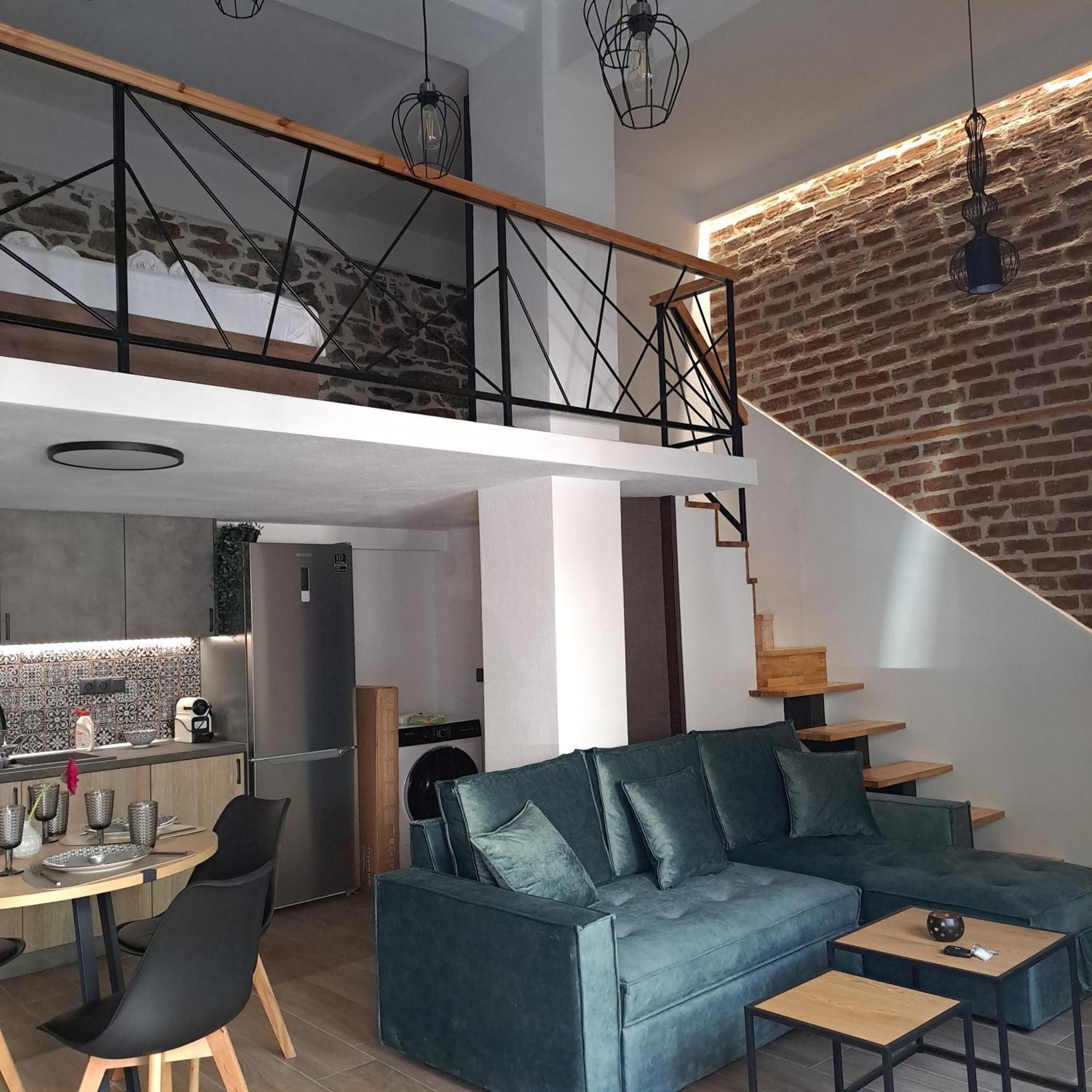 Artemis Apartments カヴァラ エクステリア 写真